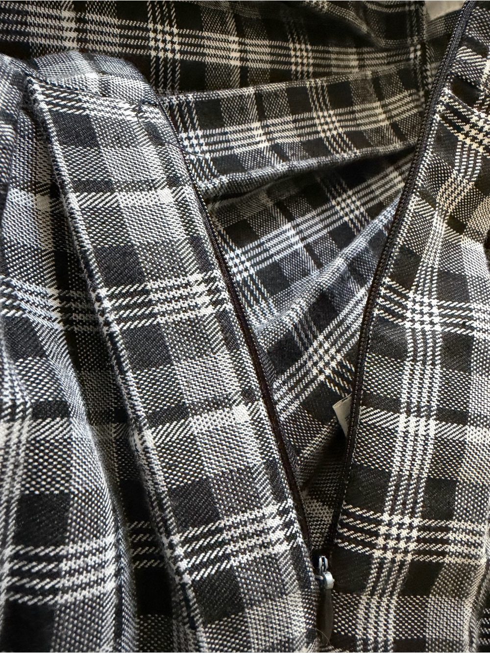 Cali 1850 Pleated Black and Gray Plaid Mini Skirt Size small preppy academia - Picture 3 of 8
